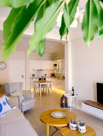 Harmony Suite In The Center Of Kalamata Exterior foto